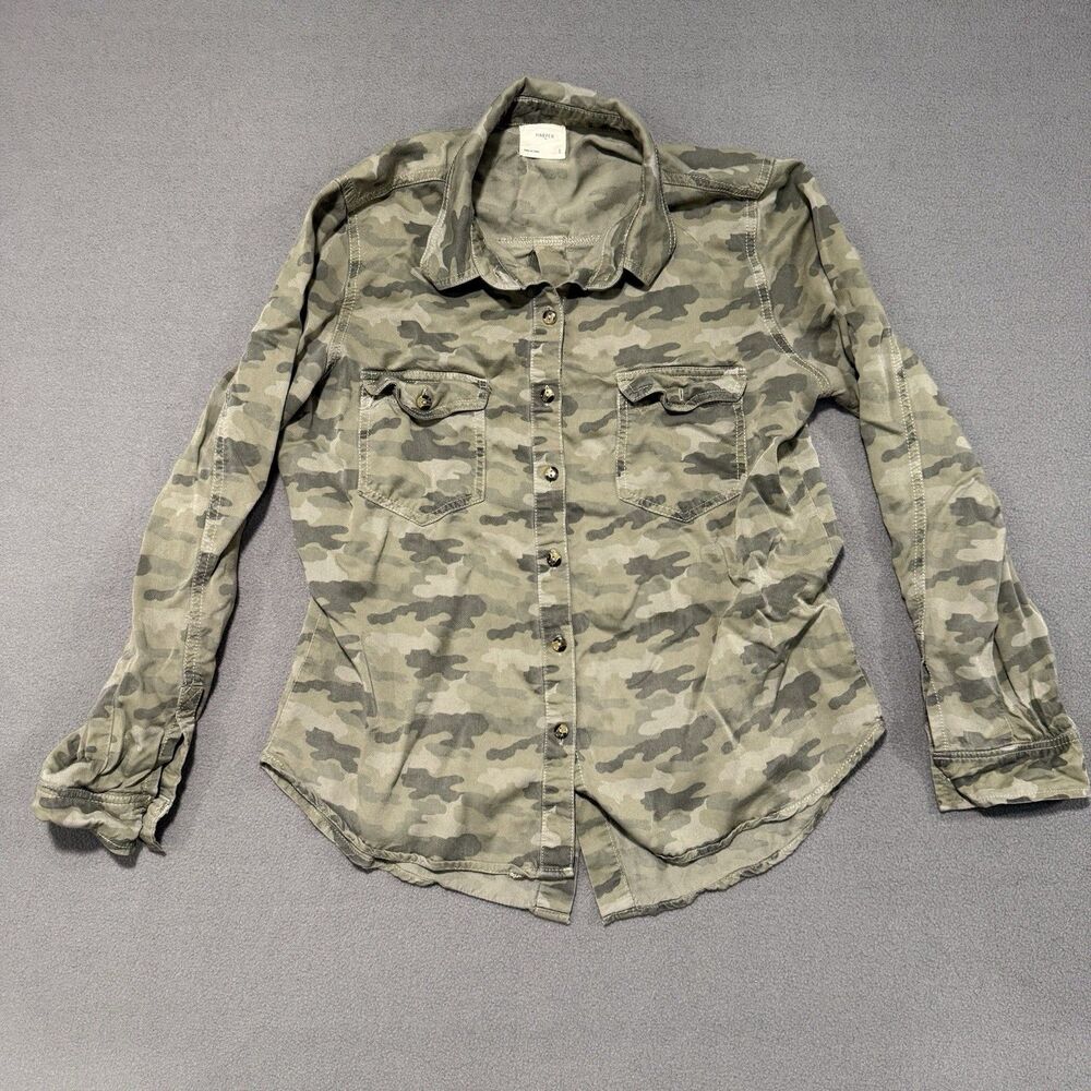 Harper Size S Womens Camo Button Front & Back Shirt Pockets High Low Long Sleeve